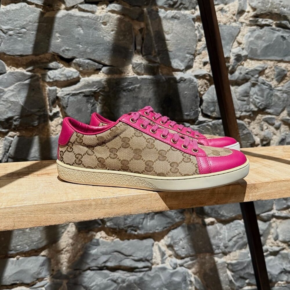 Gucci Beige GG Canvas Fuchsia Leather Brooklyn Low-top Sneakers